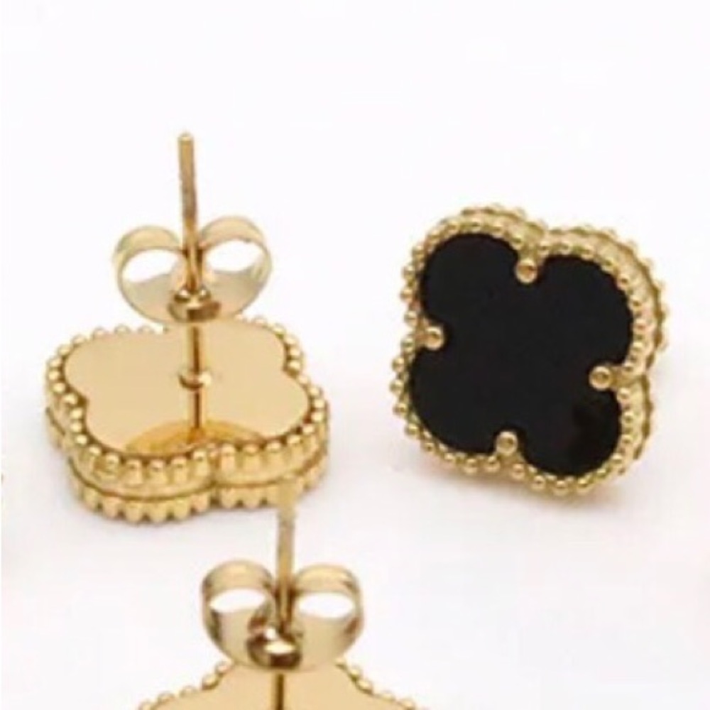Black Onyx Quatrefoil Clover Motif Gold Earrings